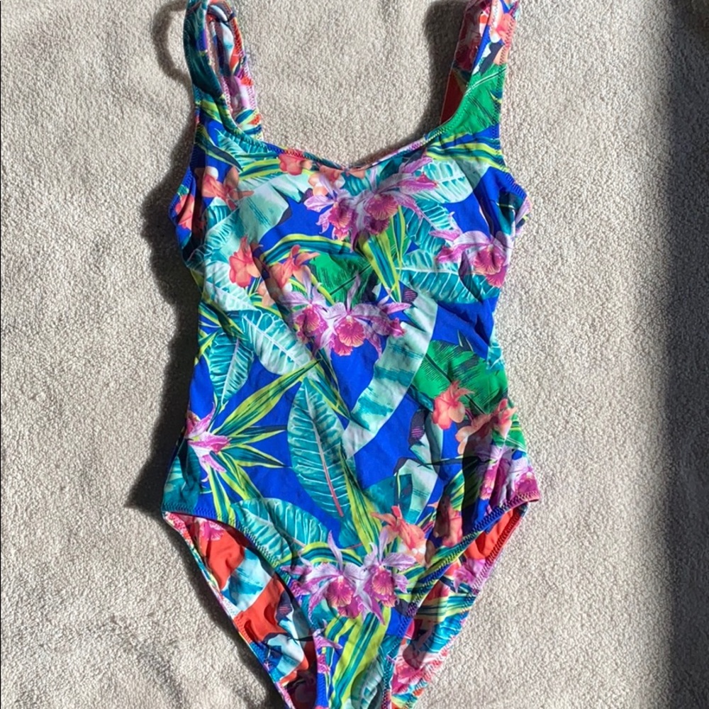 Reversible one piece